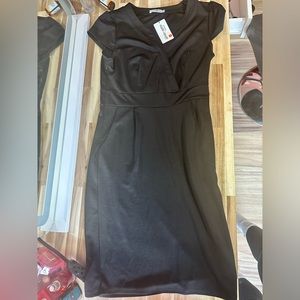 Perfect black dress with pockets